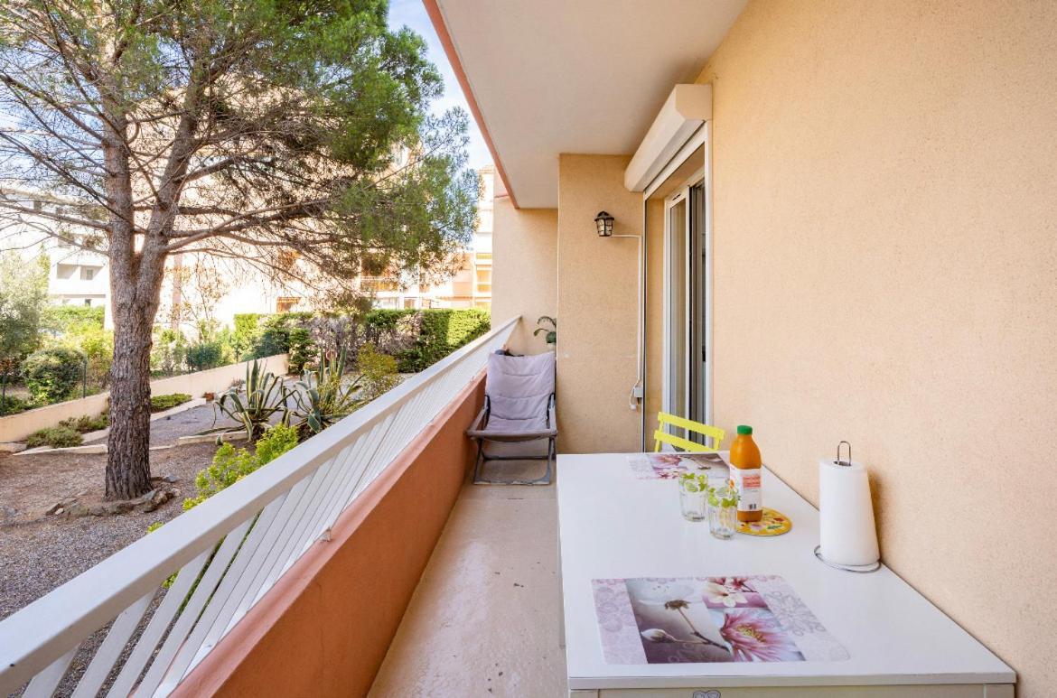 Joli T2 Tres Proche De La Plage De Frejus Ngoại thất bức ảnh